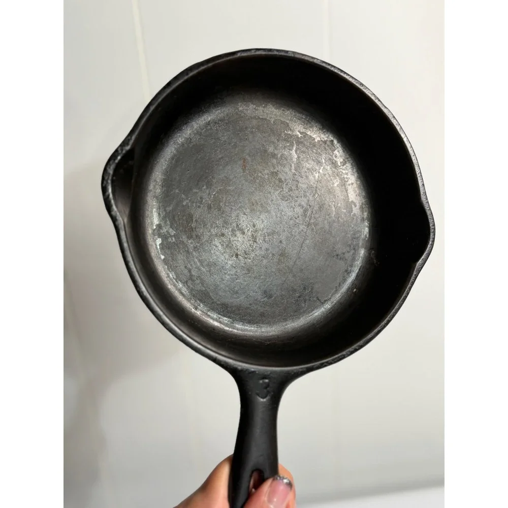 VTG Wagner Skillet #3 Black Cast Iron 6.5 Inch Frying Pan Kitchen Cookware Small